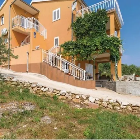 Apartment Petra *